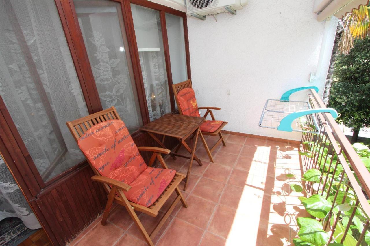 Rooms And Apartments Dino โรวีน ภายนอก รูปภาพ