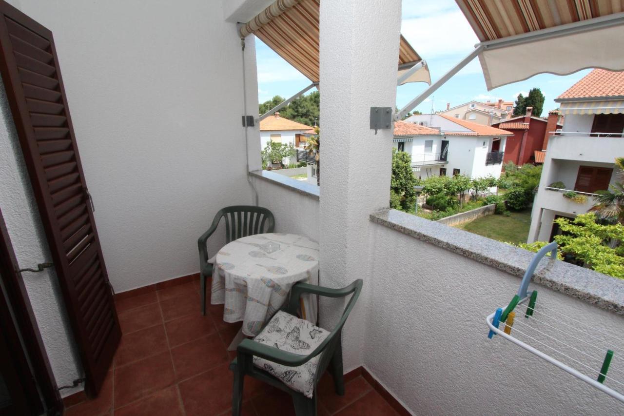 Rooms And Apartments Dino โรวีน ภายนอก รูปภาพ