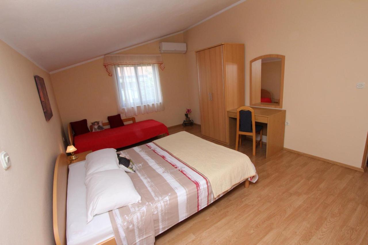 Rooms And Apartments Dino โรวีน ภายนอก รูปภาพ