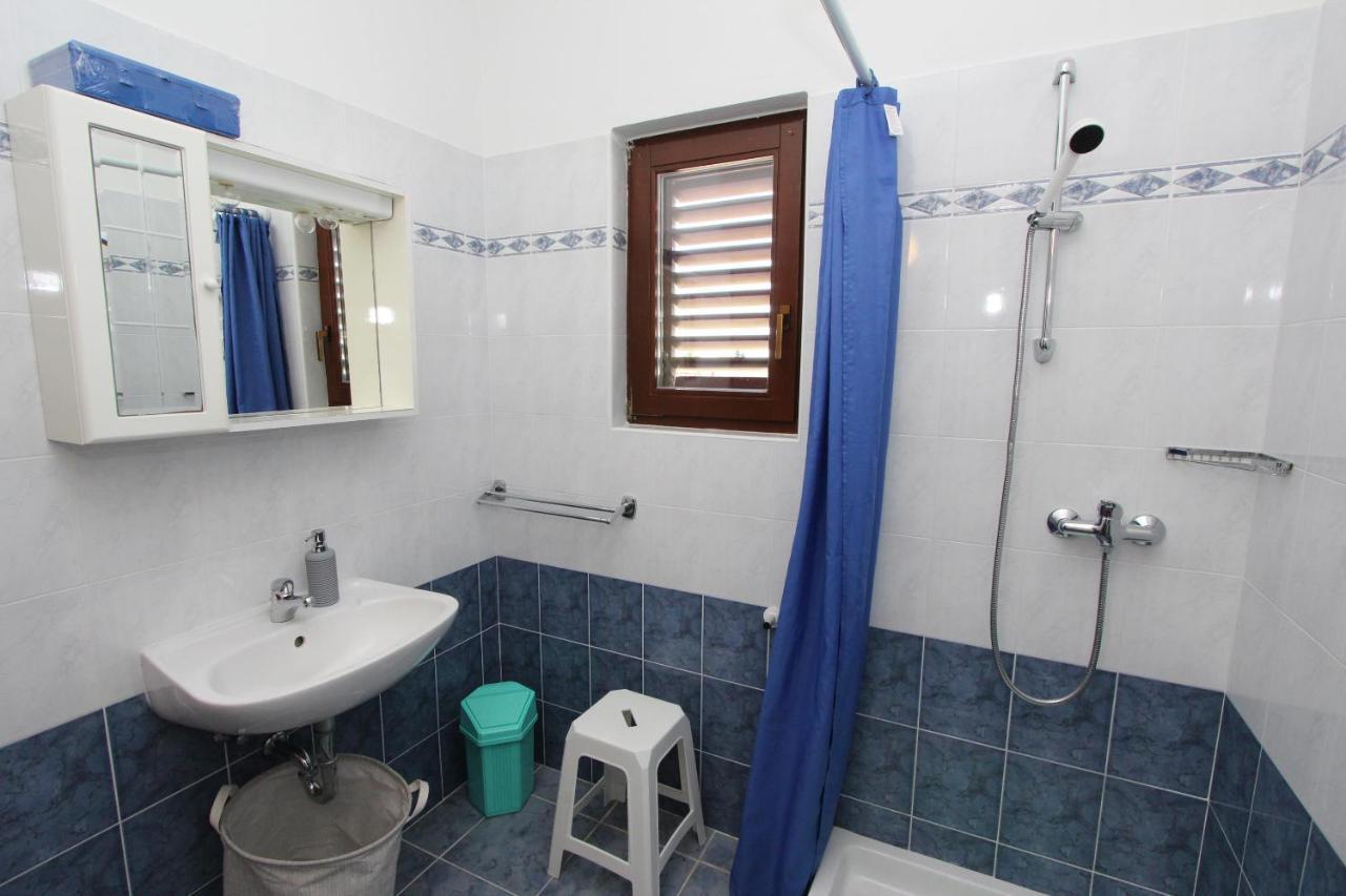 Rooms And Apartments Dino โรวีน ภายนอก รูปภาพ