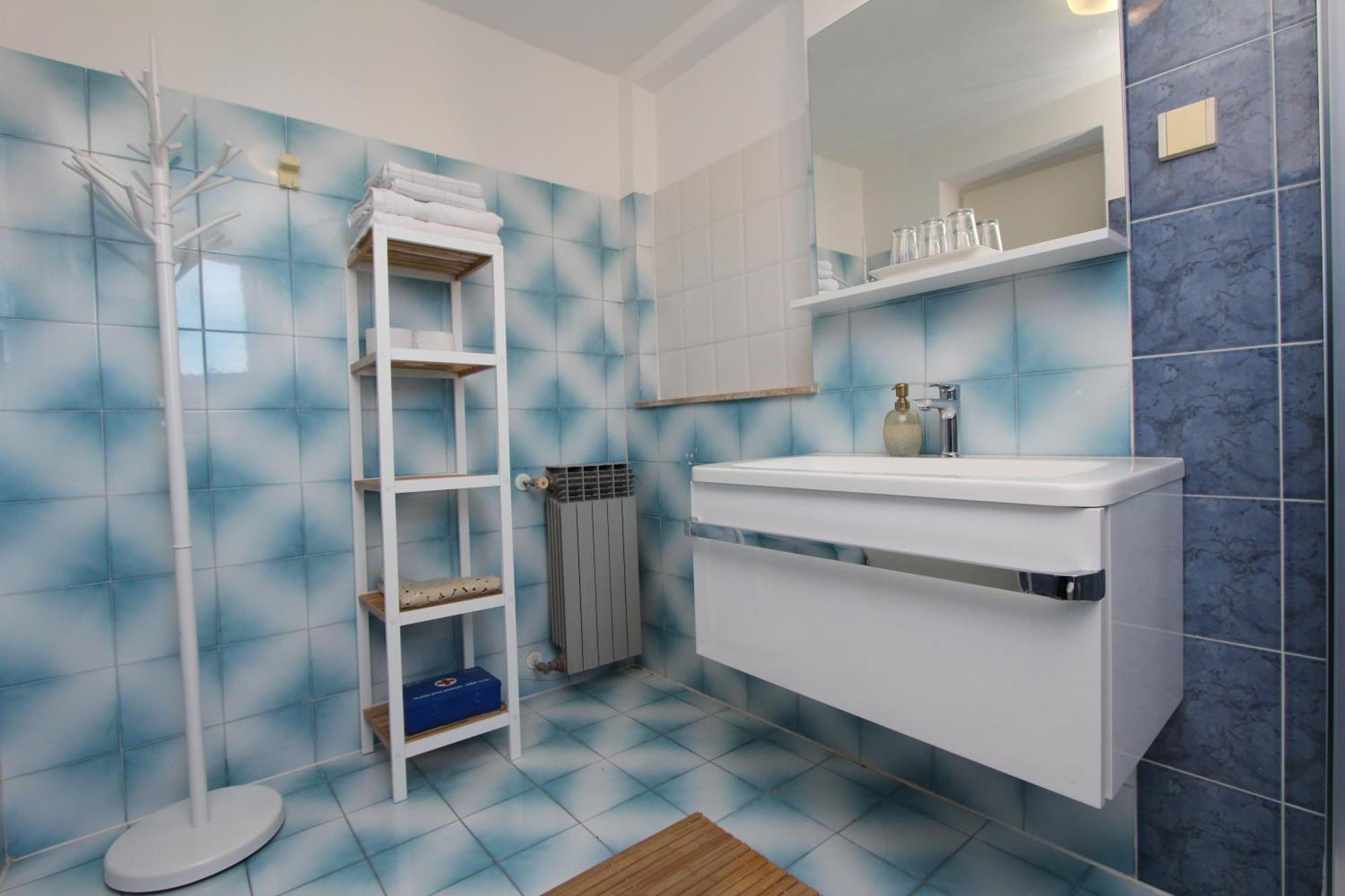 Rooms And Apartments Dino โรวีน ห้อง รูปภาพ