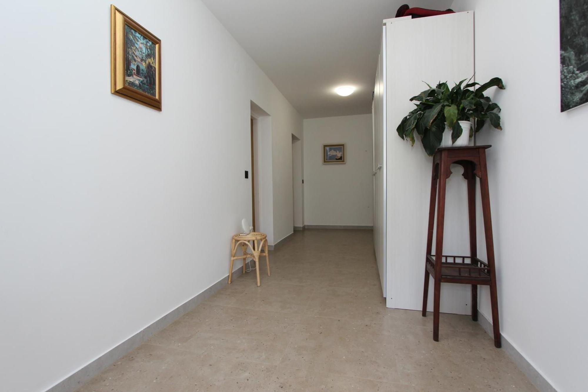 Rooms And Apartments Dino โรวีน ห้อง รูปภาพ